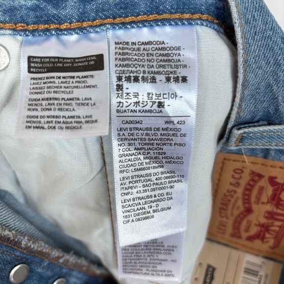 Levi's 501 Distressed Denim Shorts Size 31 NWT - Picture 7 of 8